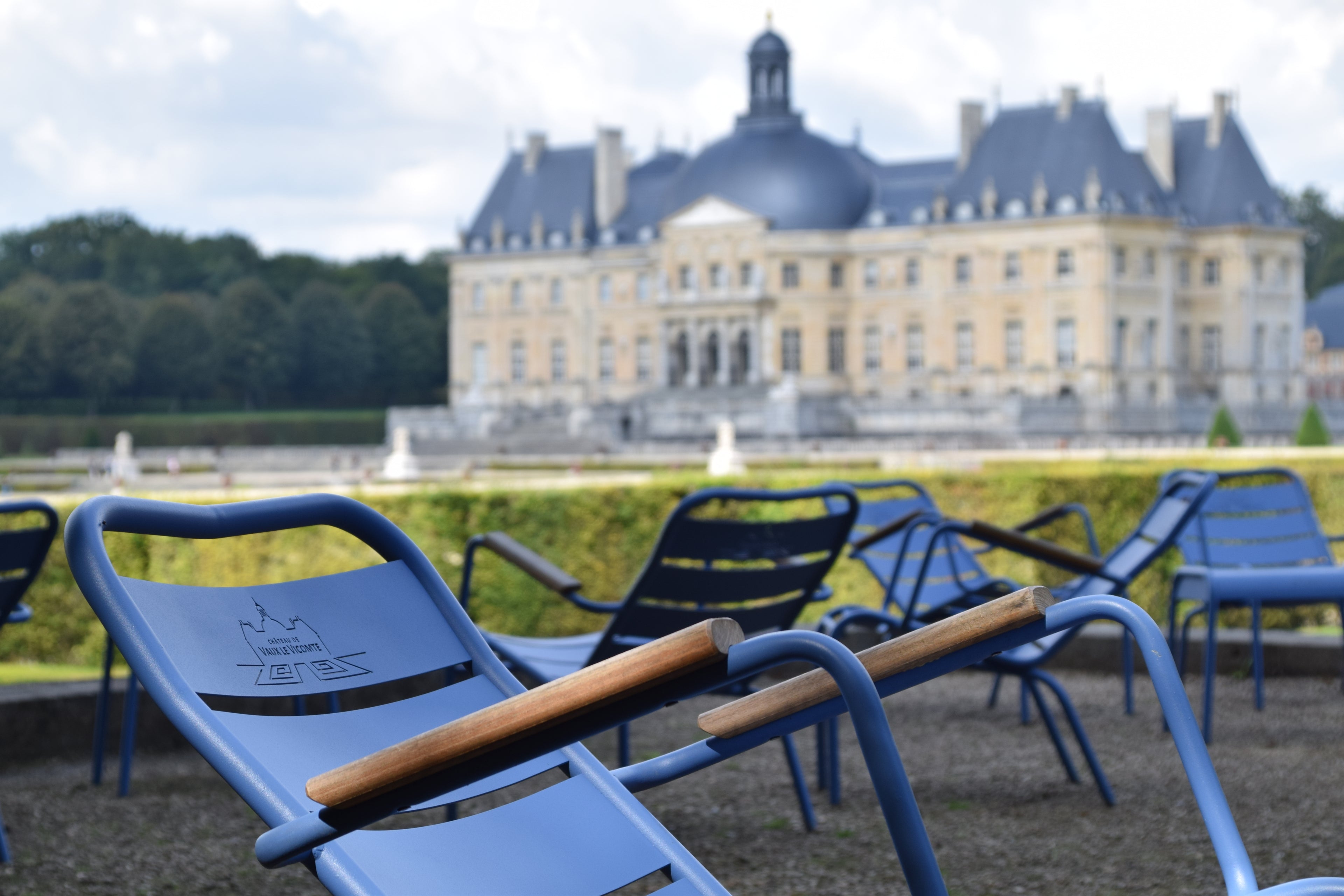 Fauteuil avec repose-pied VAUX-LE-VICOMTE